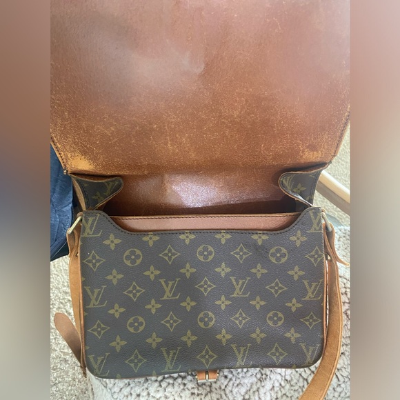 Authentic Louis Vuitton Cartouchiere Crossbody - Picture 6 of 10